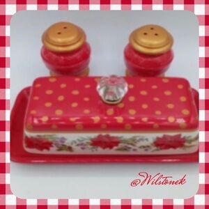 New Rare -The Pioneer Woman Holiday Cheer Red Butter Dish, Salt & Pepper shakers
